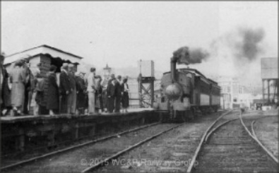 Loco No 5 arriving at Clevedon